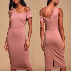 Lulu’s “Deja Vu” Mauve Off Shoulder Midi Dress